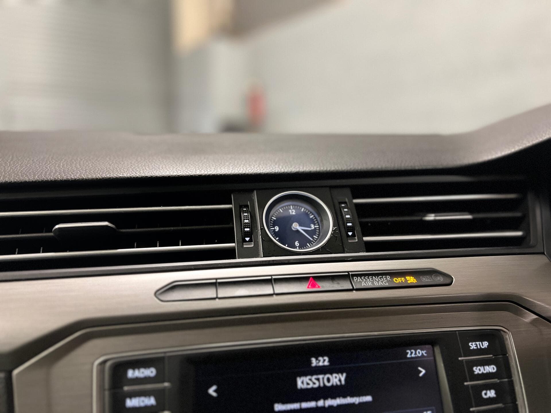 2015 Volkswagen Passat - Image 37