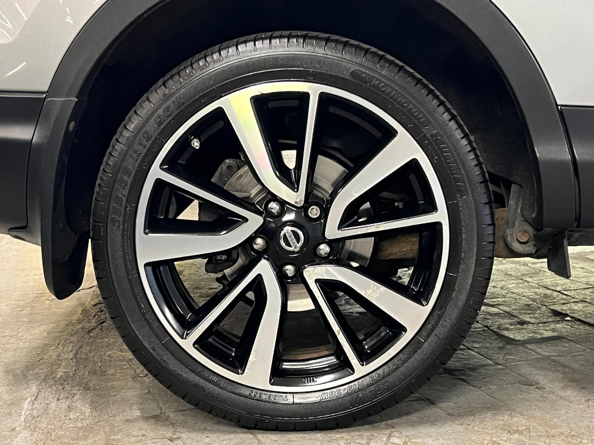 2015 Nissan Qashqai - Image 13