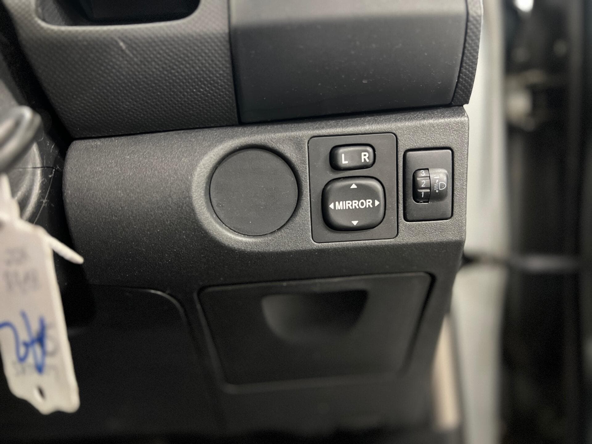 2008 Toyota Yaris - Image 25