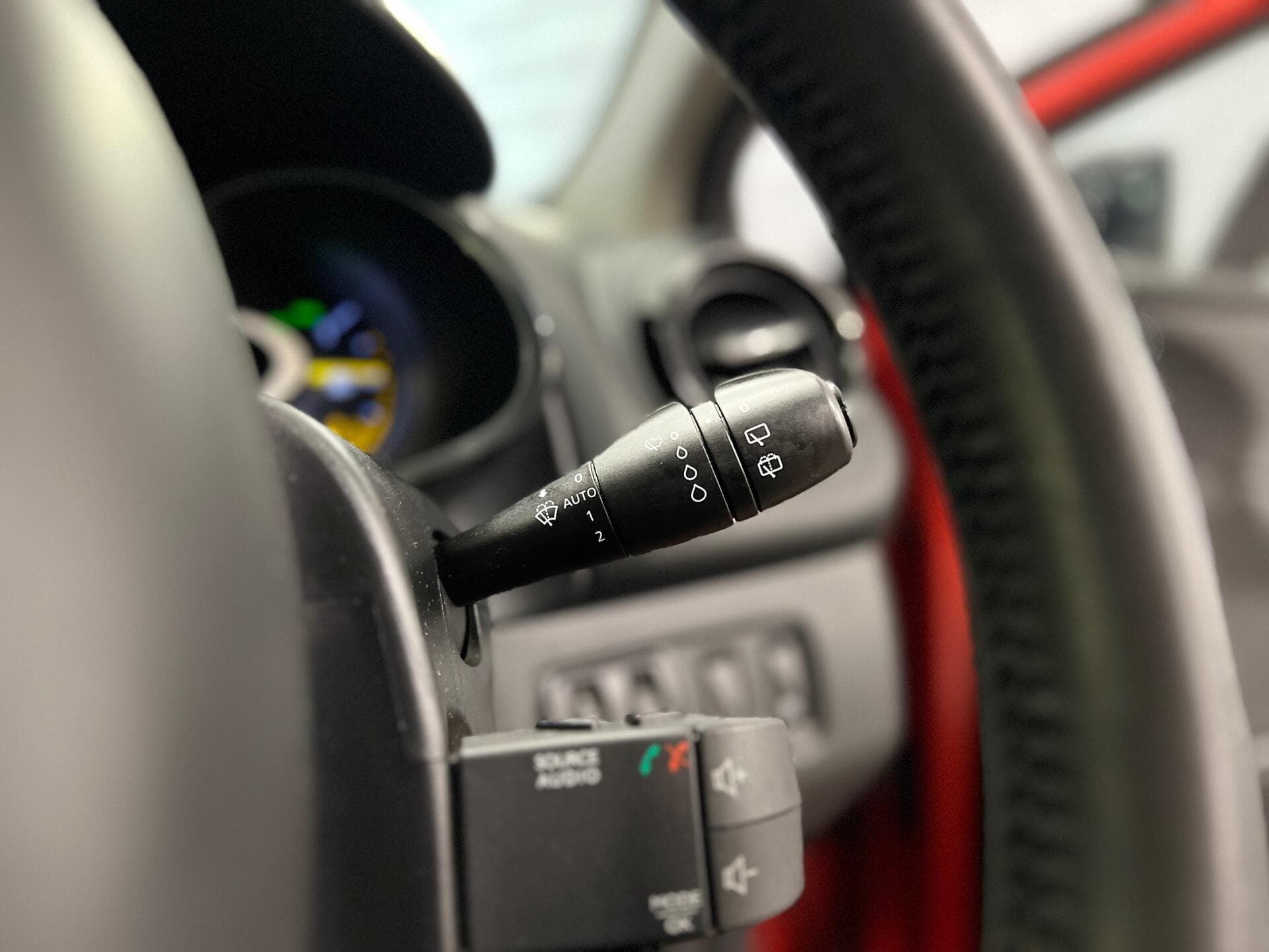 2015 Renault Clio - Image 29