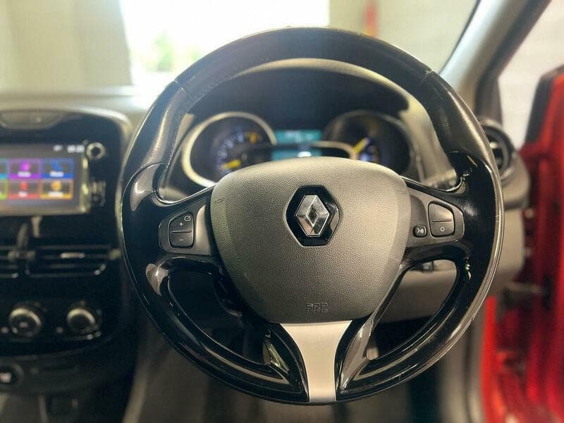 2016 Renault Clio - Image 30