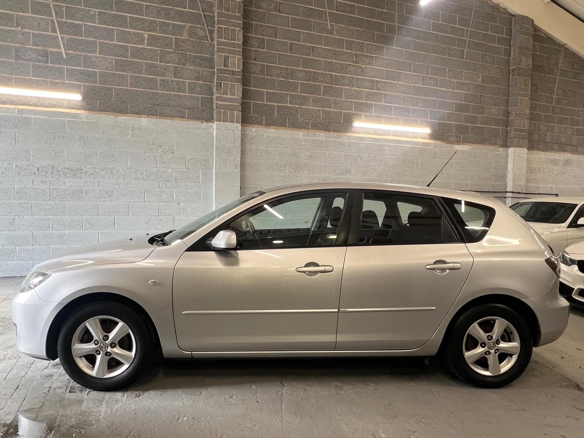 2008 Mazda Mazda3 - Image 11