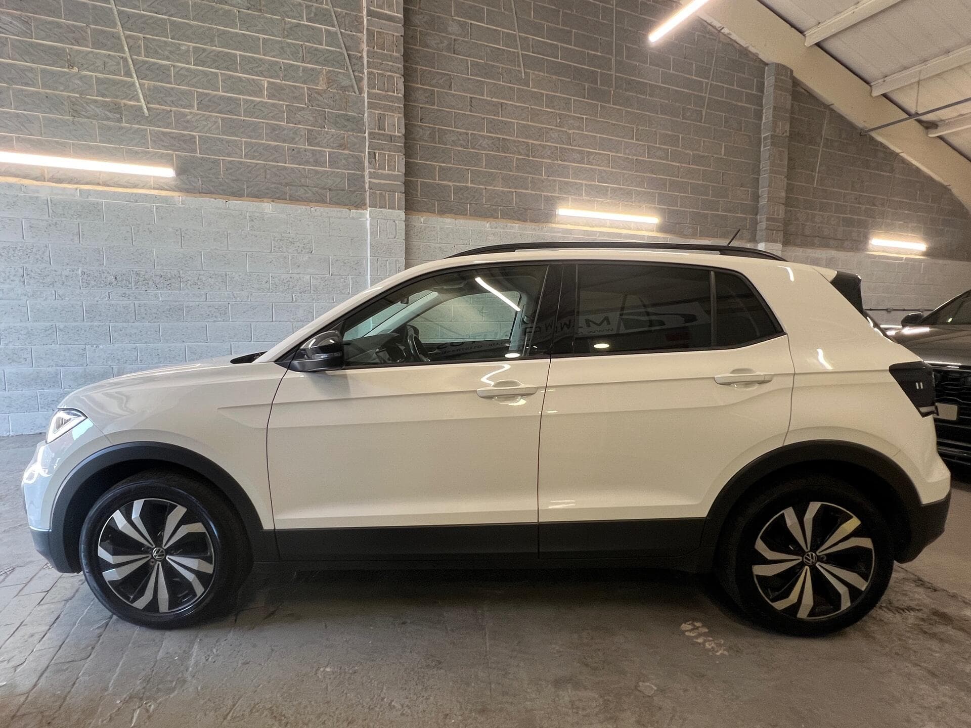 2022 Volkswagen T-Cross - Image 13