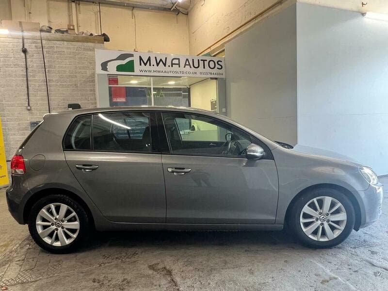 2011 Volkswagen Golf - Image 4