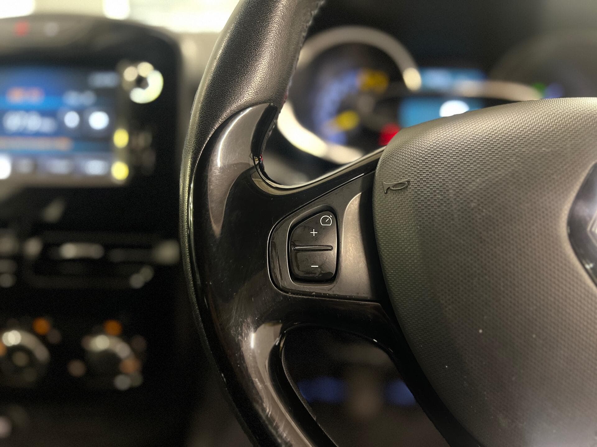 2013 Renault Clio - Image 32