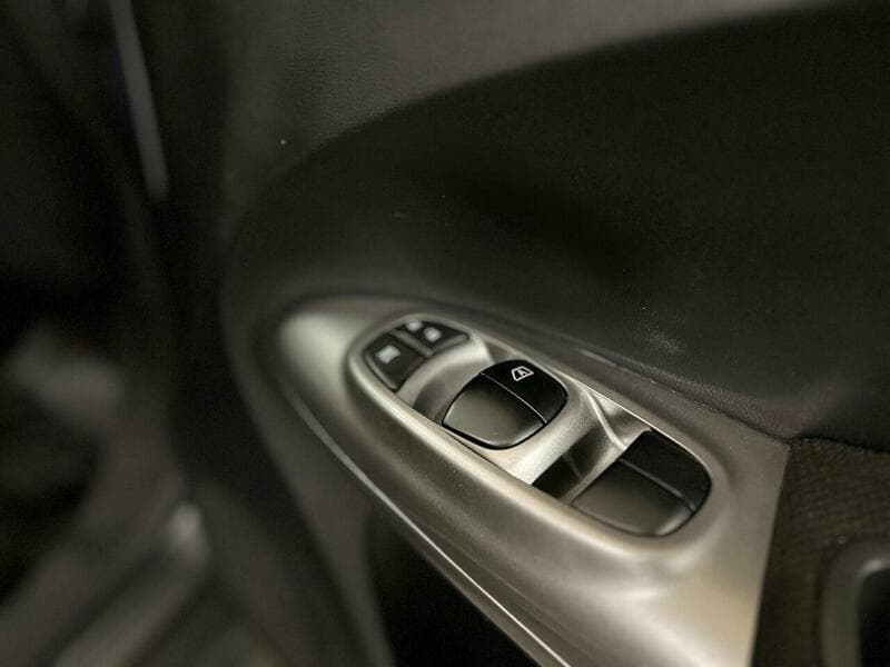 2014 Nissan Juke - Image 23