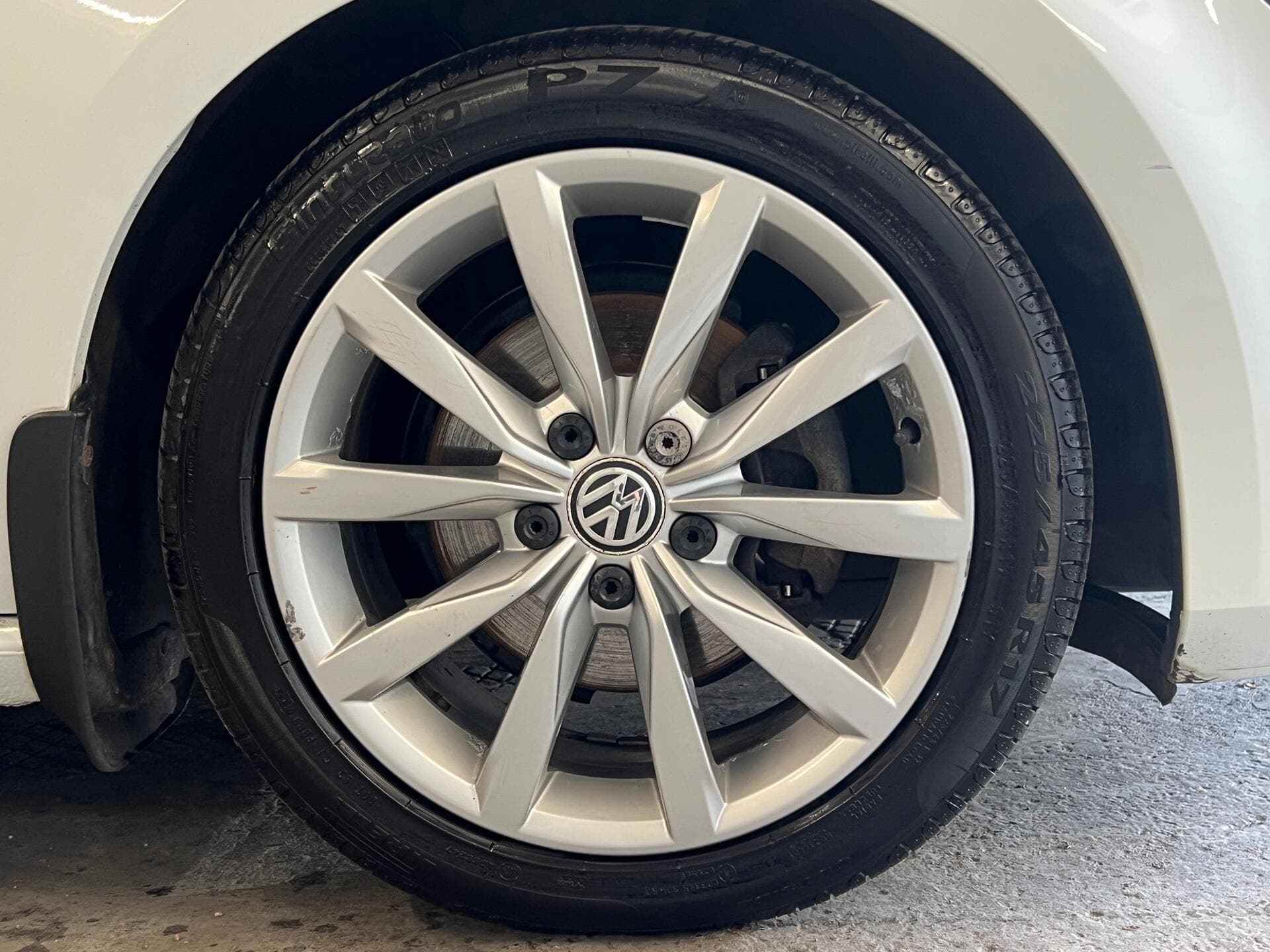 2013 Volkswagen Golf - Image 23