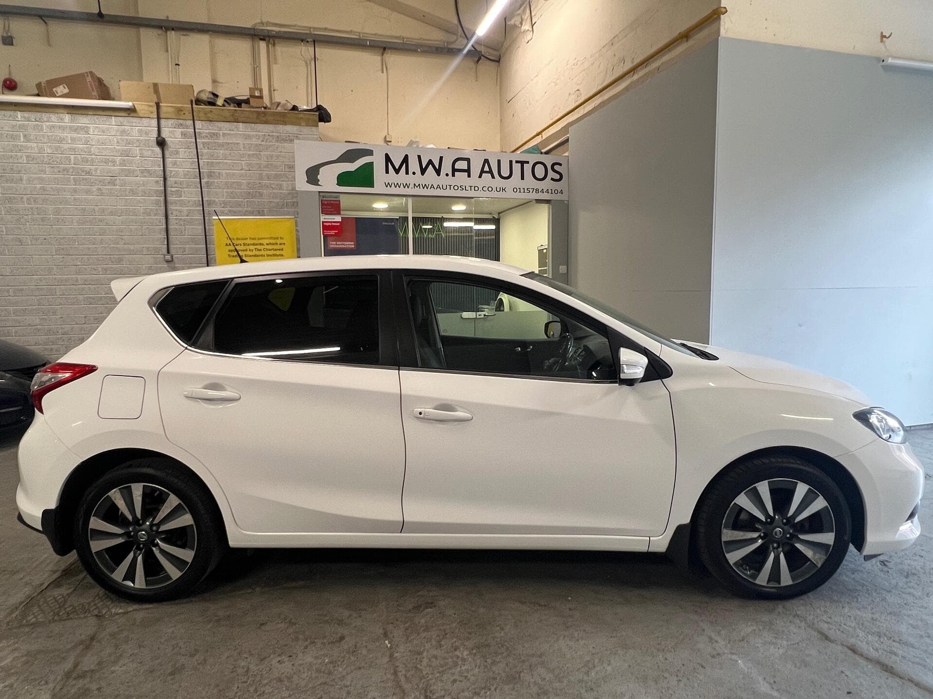2015 Nissan Pulsar - Image 8