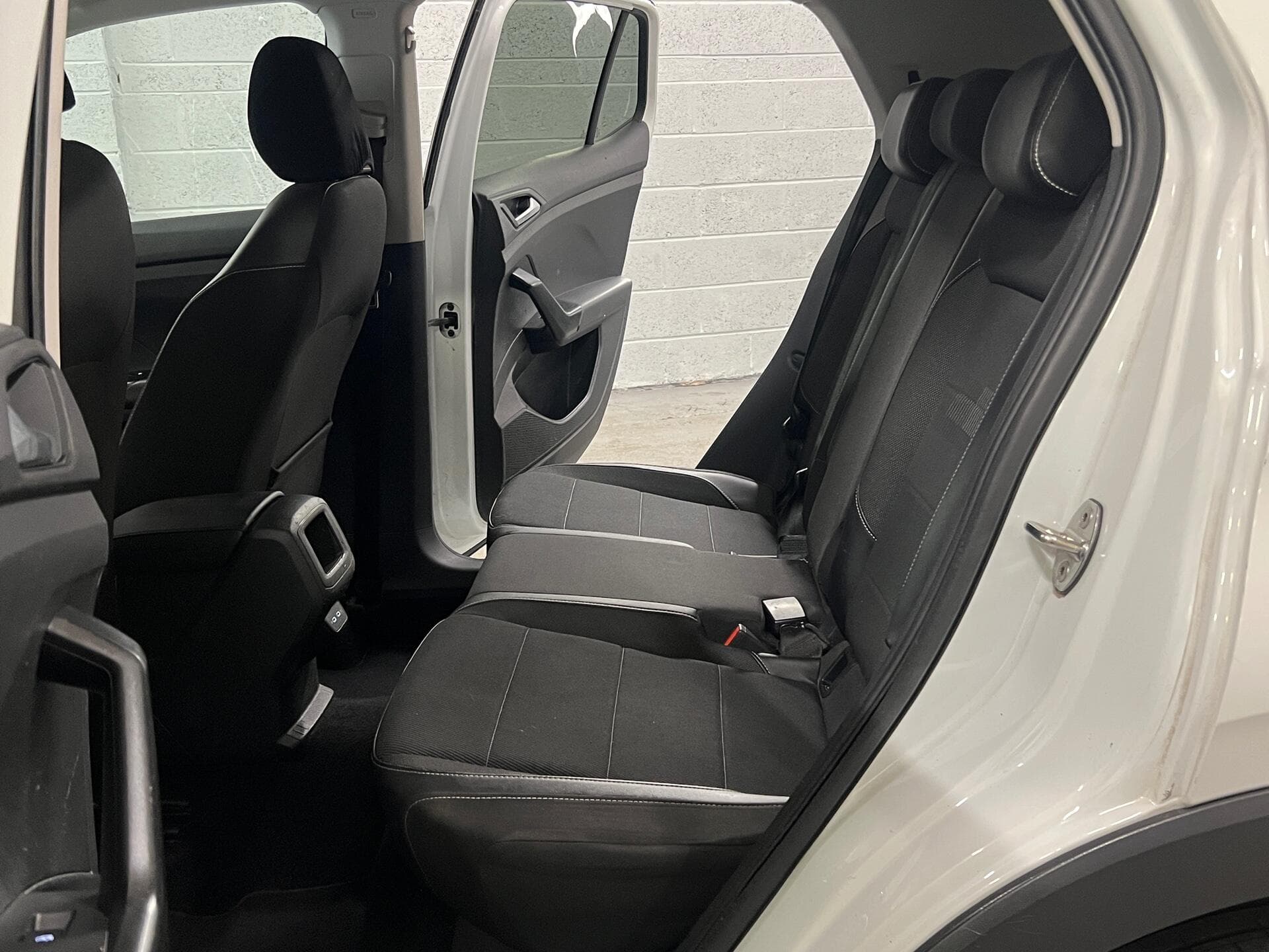 2022 Volkswagen T-Cross - Image 48