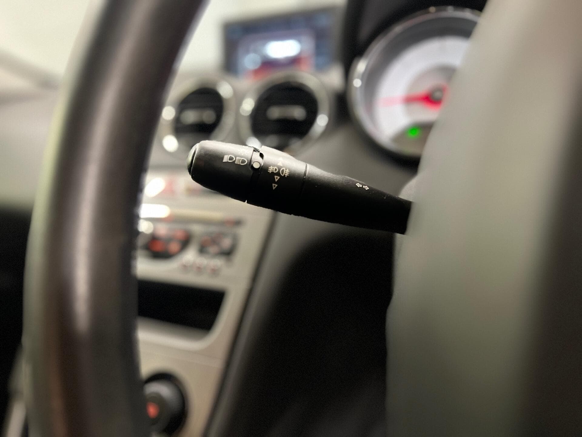 2012 Peugeot 308 - Image 20