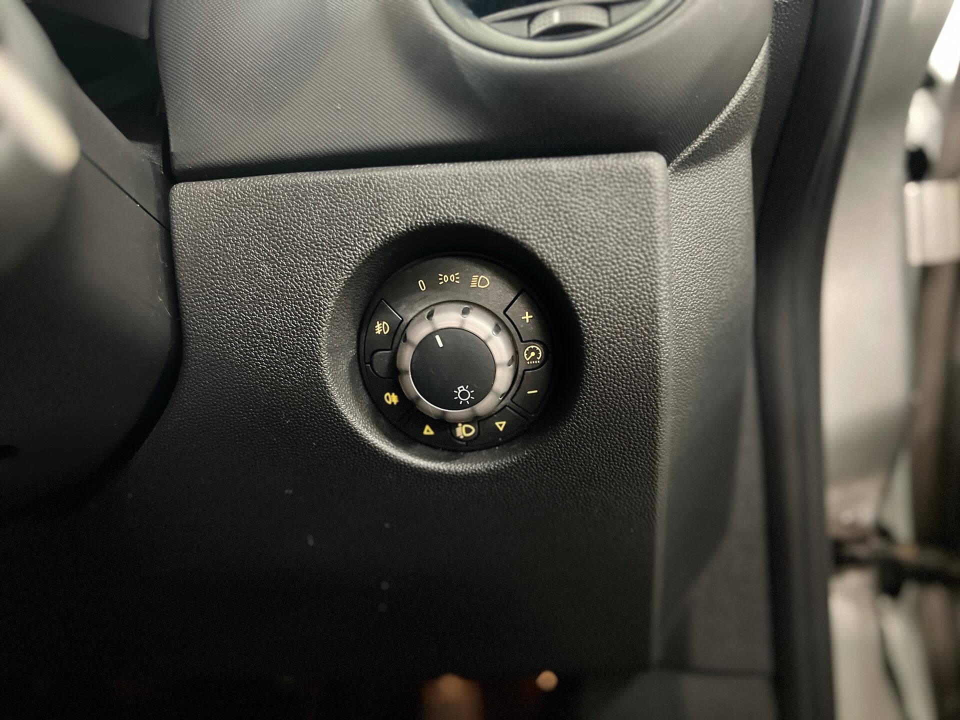 2007 Vauxhall Corsa - Image 26