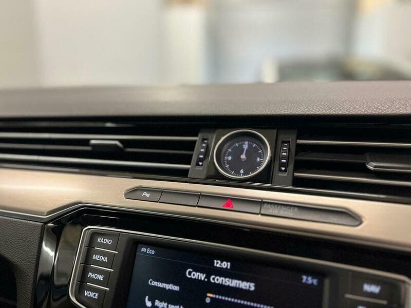 2015 Volkswagen Passat - Image 36