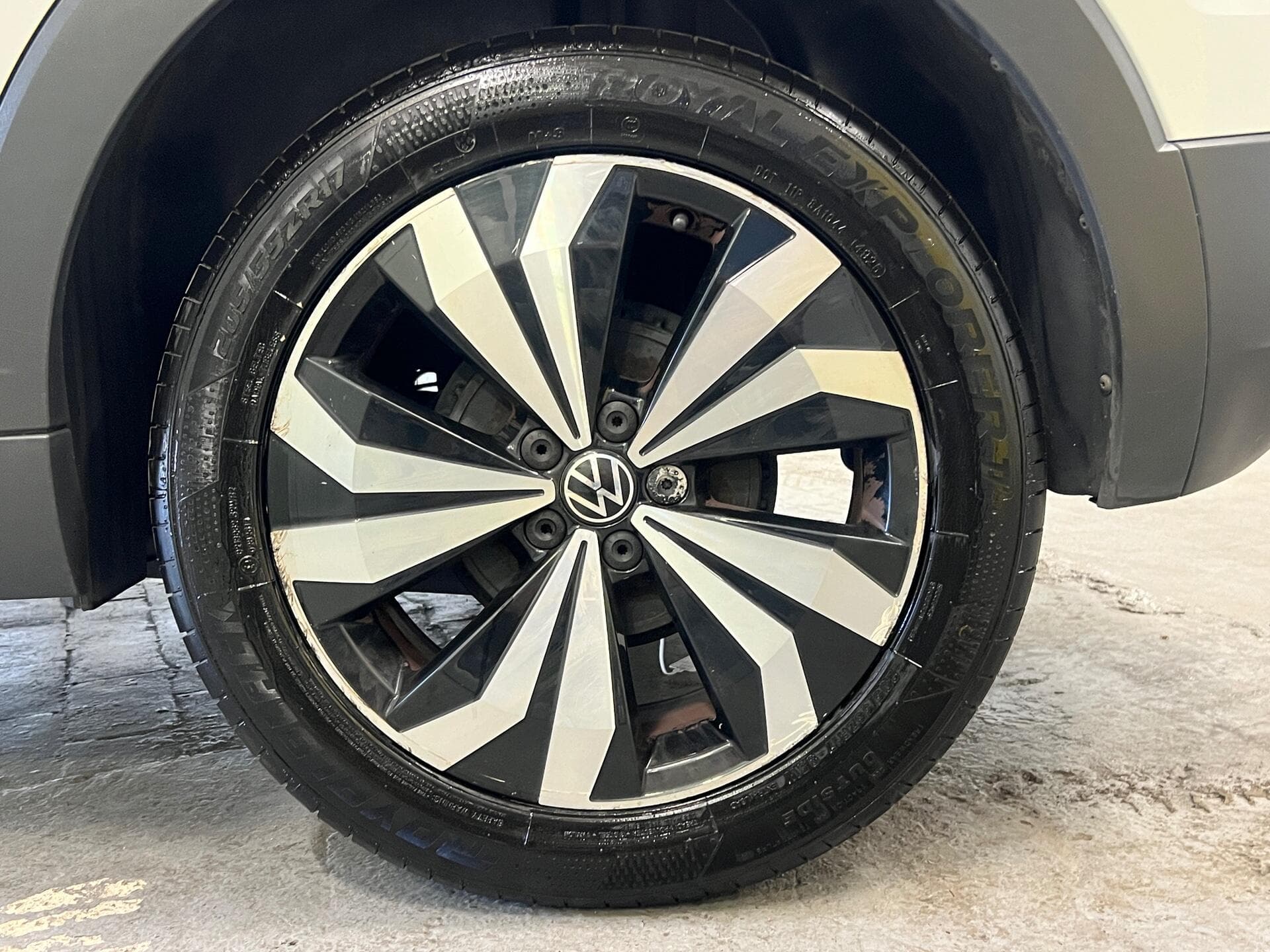 2022 Volkswagen T-Cross - Image 28