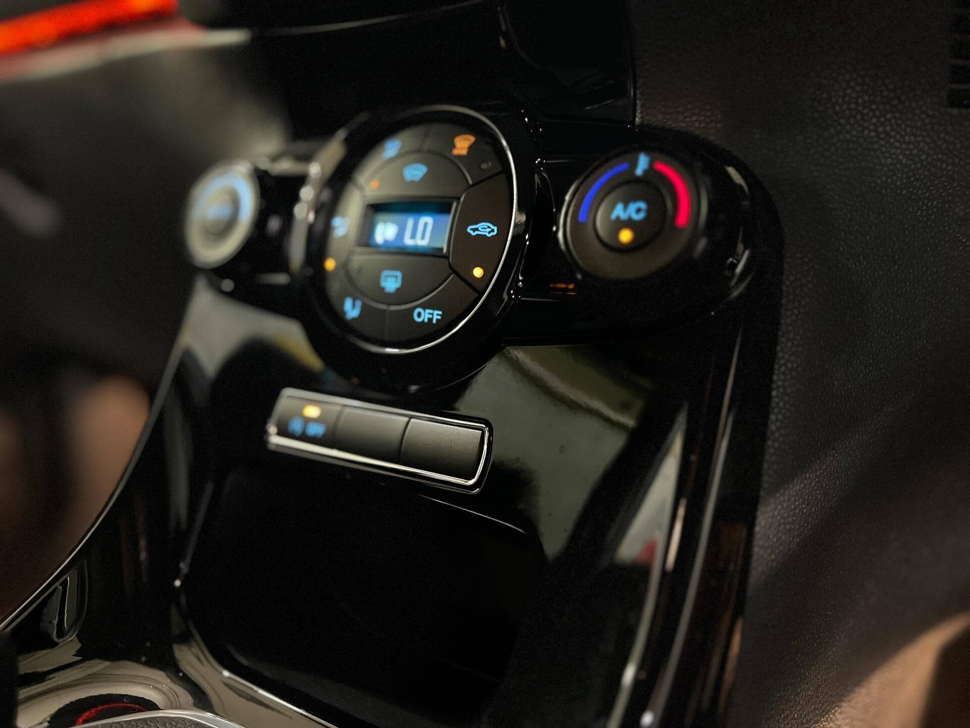 2014 Ford Fiesta - Image 43