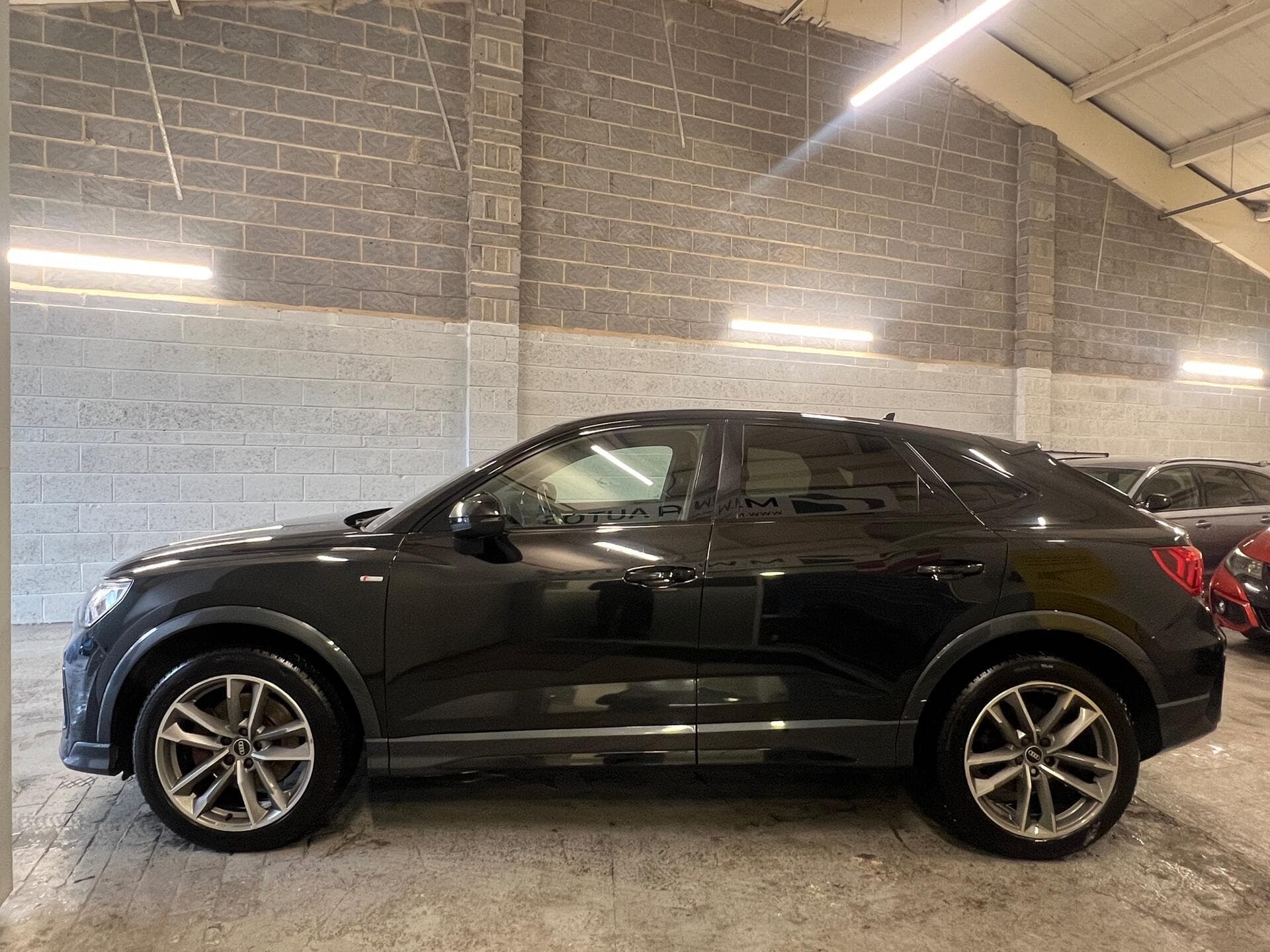 2021 Audi Q3 - Image 9