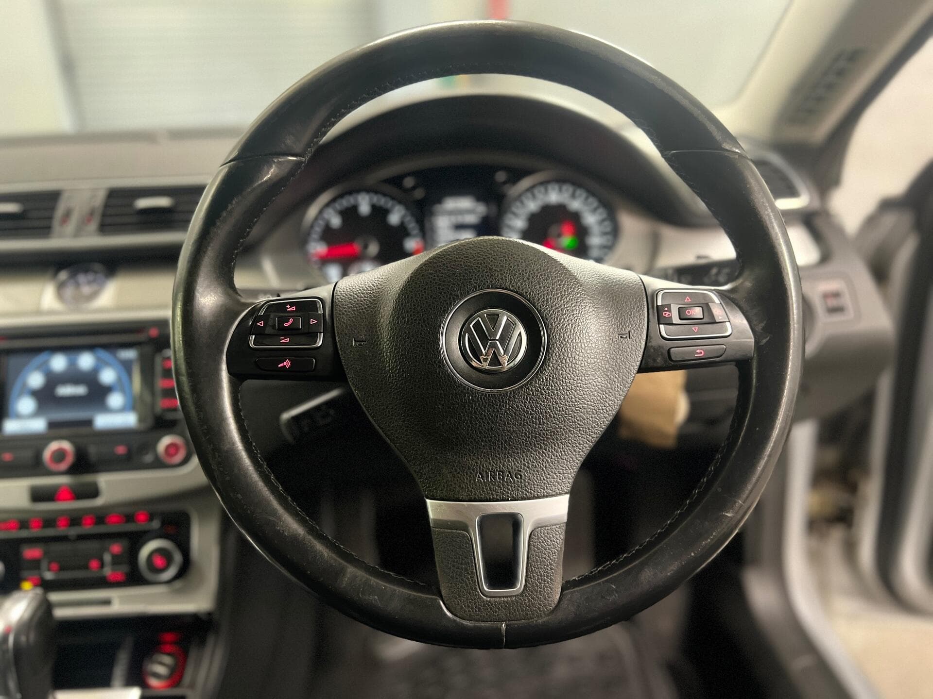 2012 Volkswagen CC - Image 26