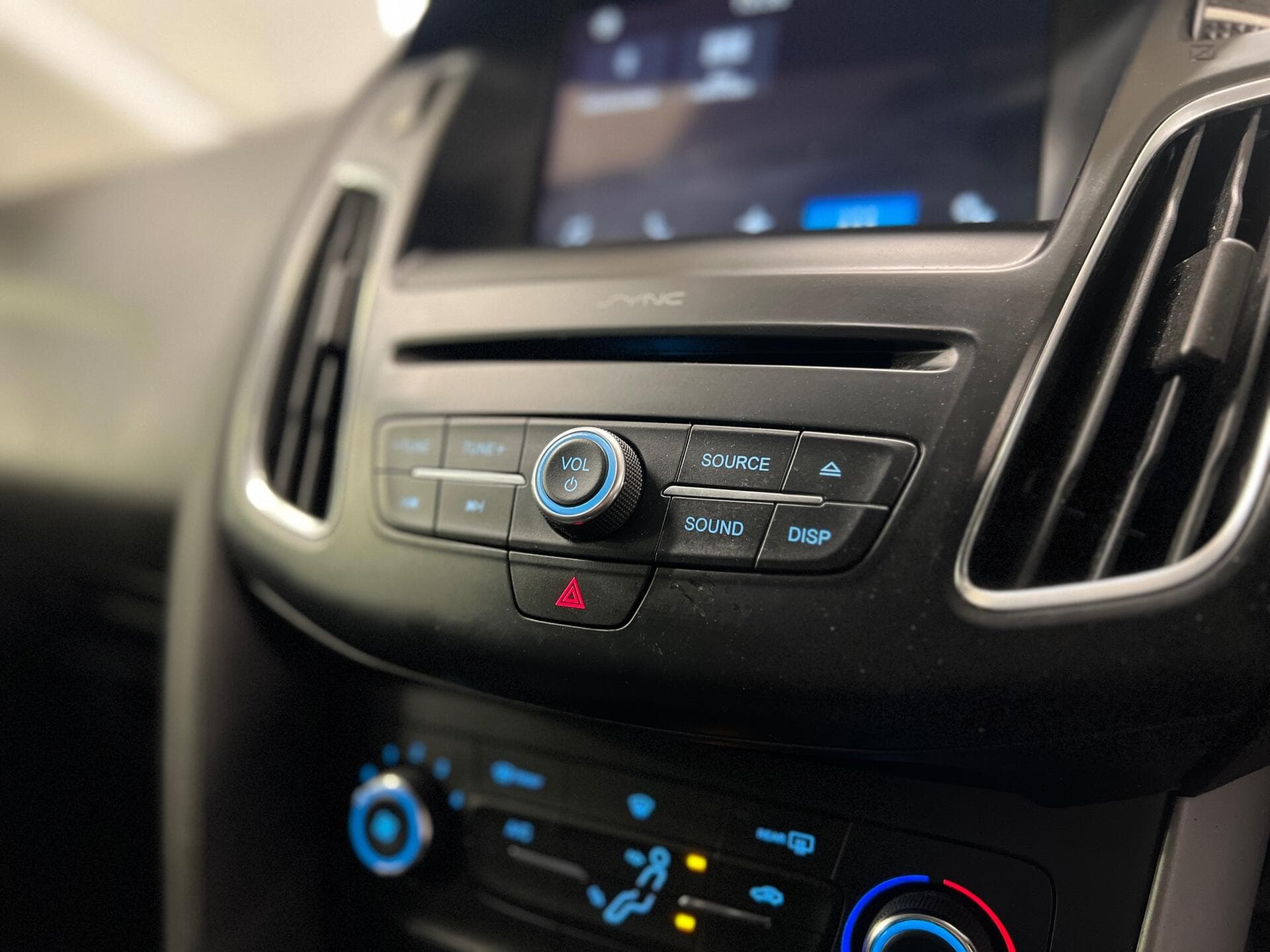 2017 Ford Focus - Image 36