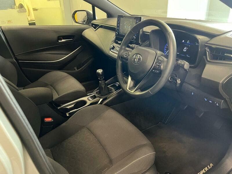 2019 Toyota Corolla - Image 25