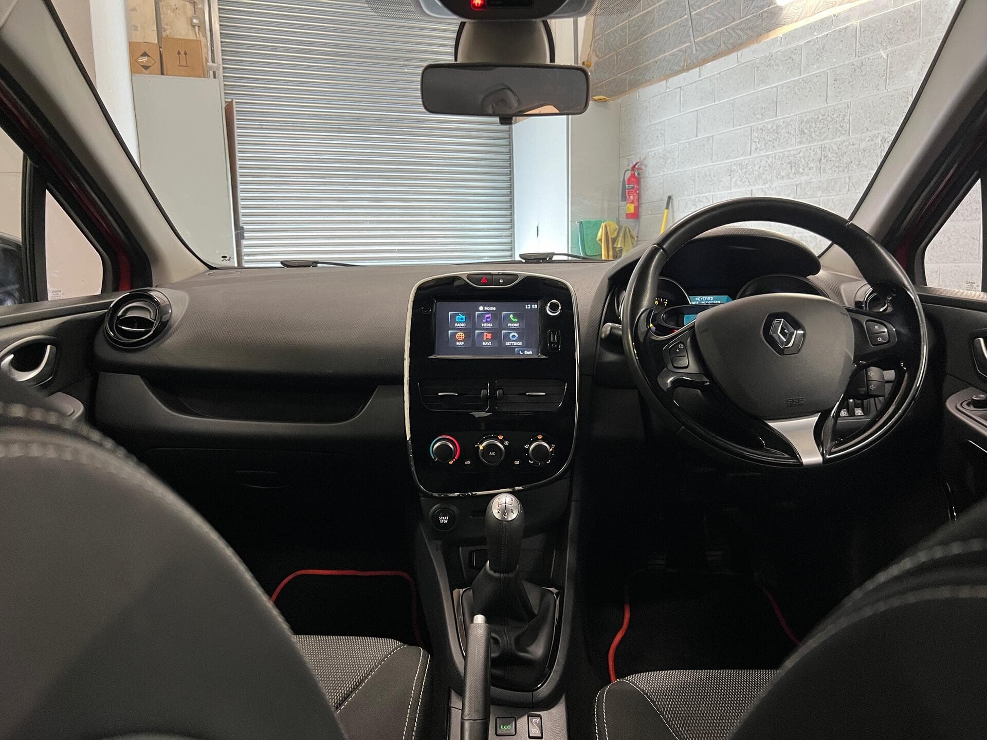 2015 Renault Clio - Image 39