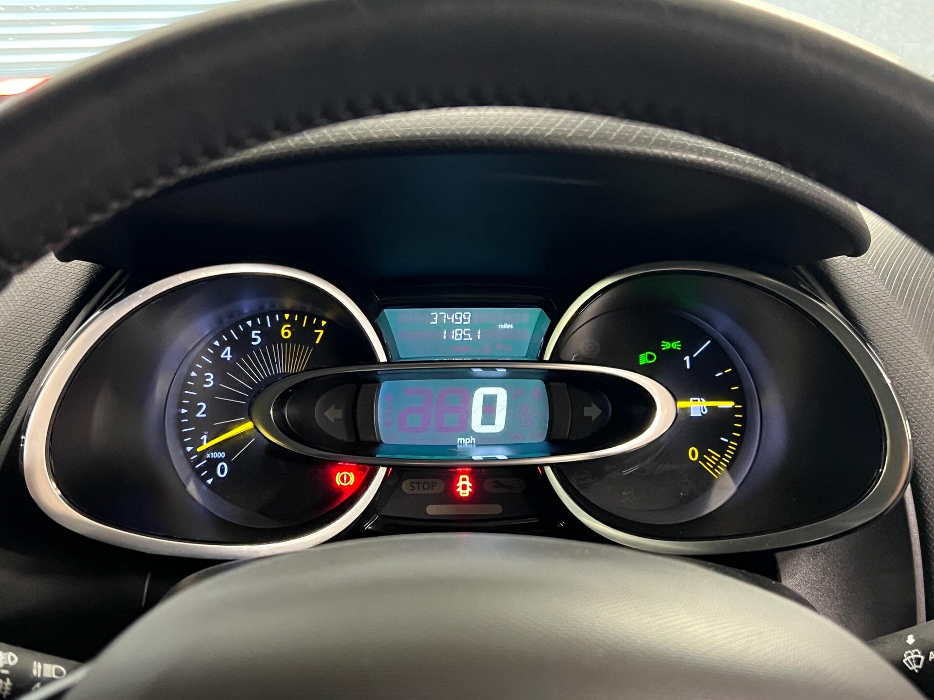 2015 Renault Clio - Image 33