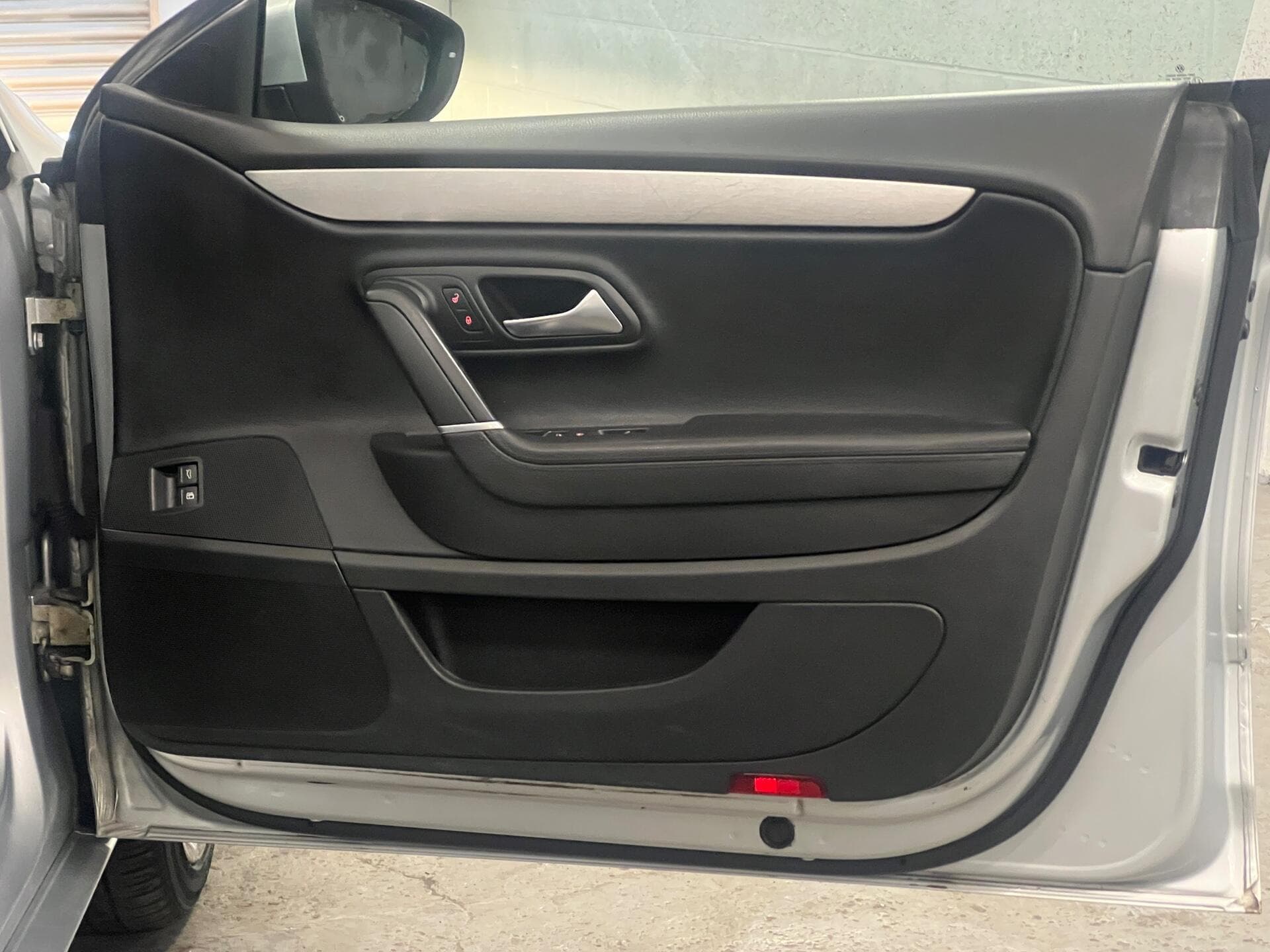 2012 Volkswagen CC - Image 22